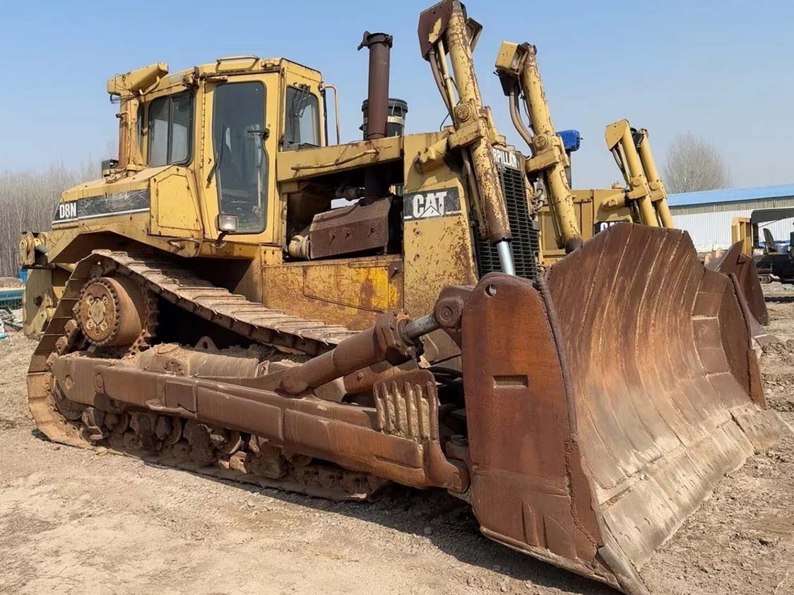 CAT D8N