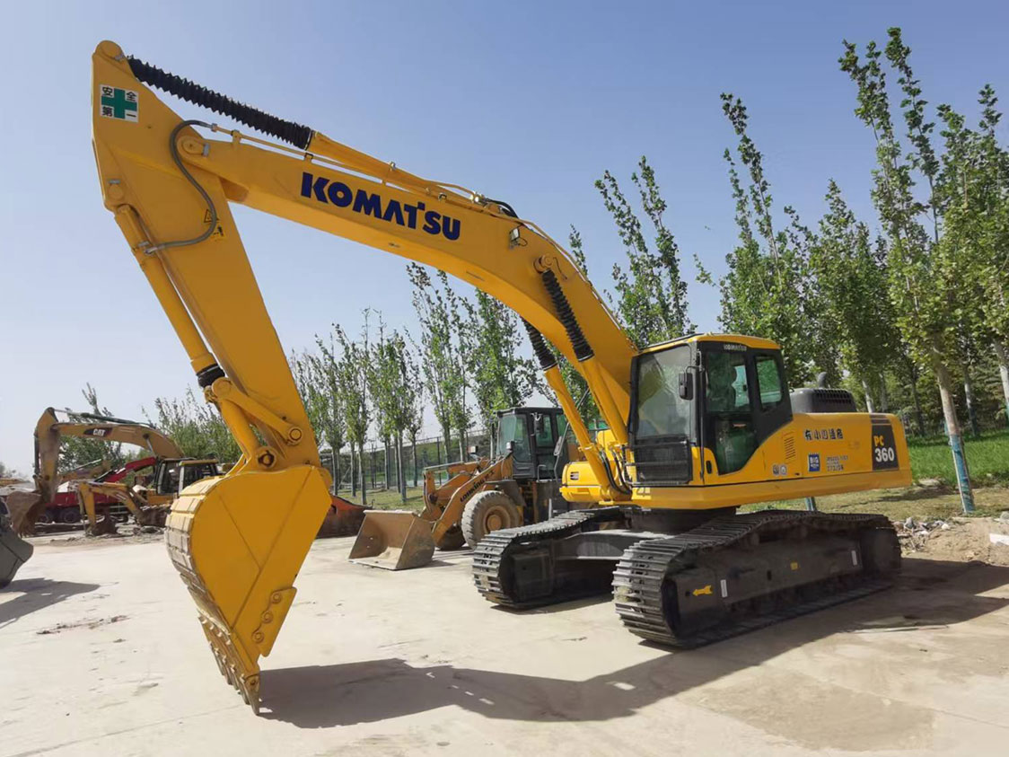Komatsu 360